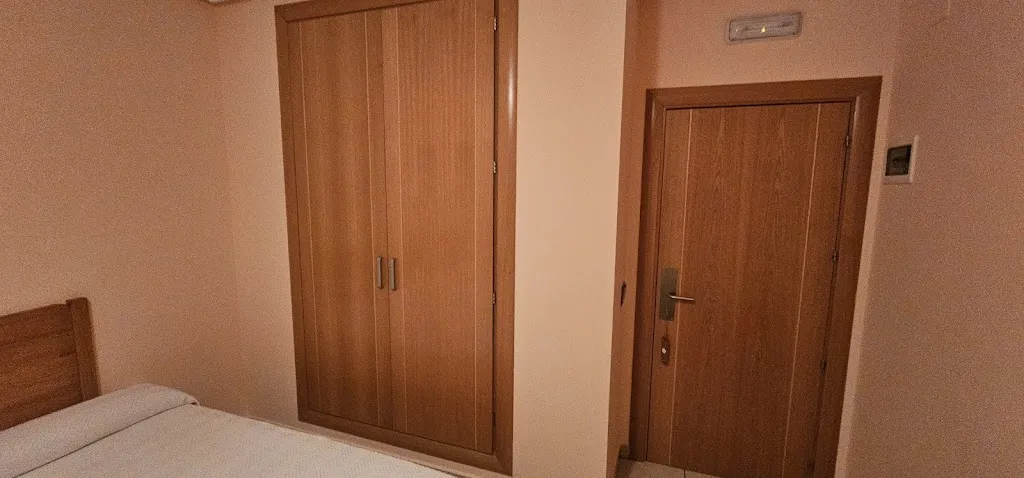 luis paiz_Hostal Fuentes_Labajos_avis