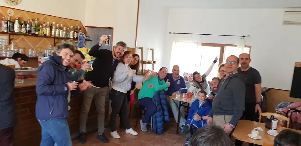 Javier Pascual_Bar La Escuela_Lastras del Pozo_recensione