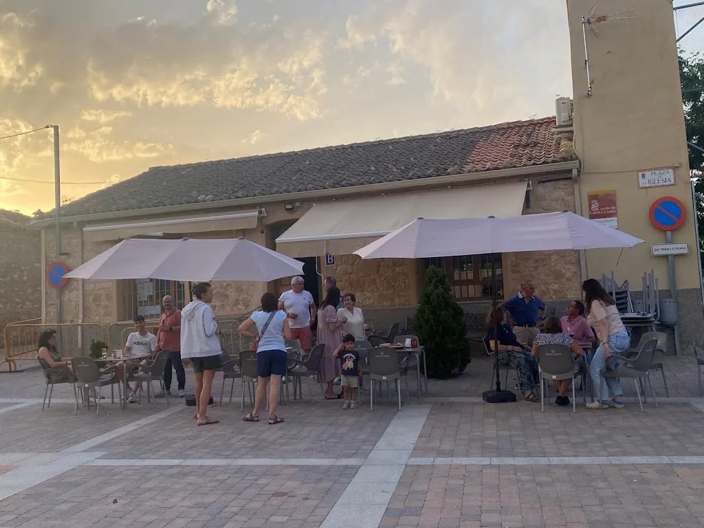 Bar La Escuela restaurant in Lastras del Pozo