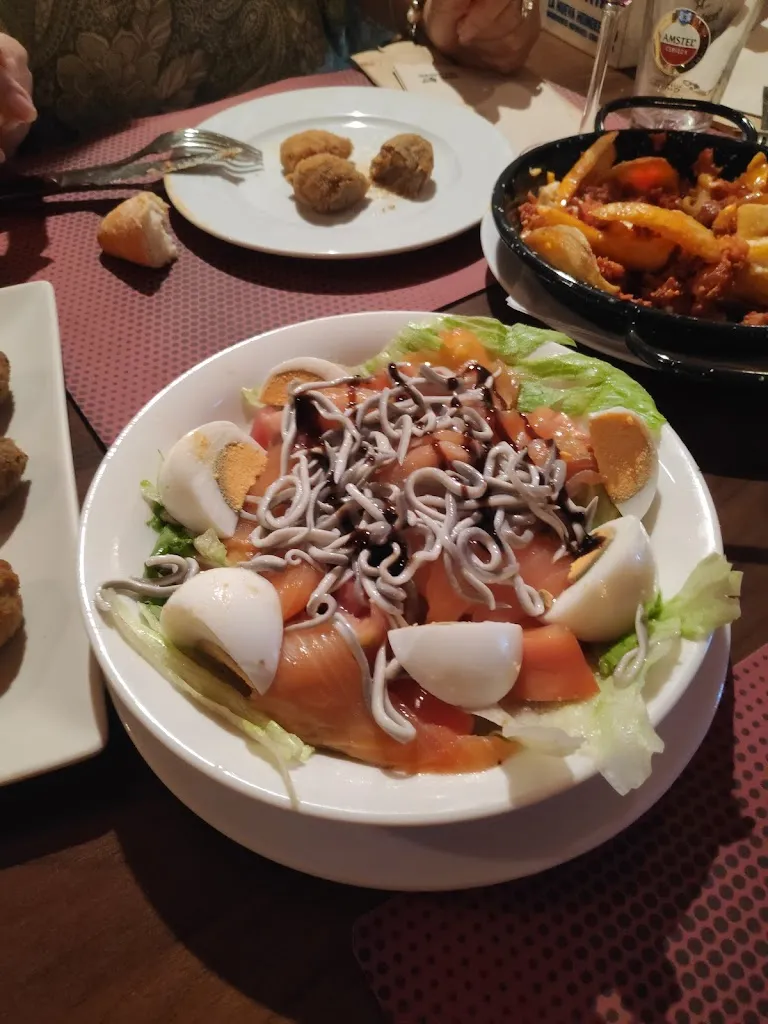 Jose Manuel Martínez_La Trastienda_Lastras del Pozo_review