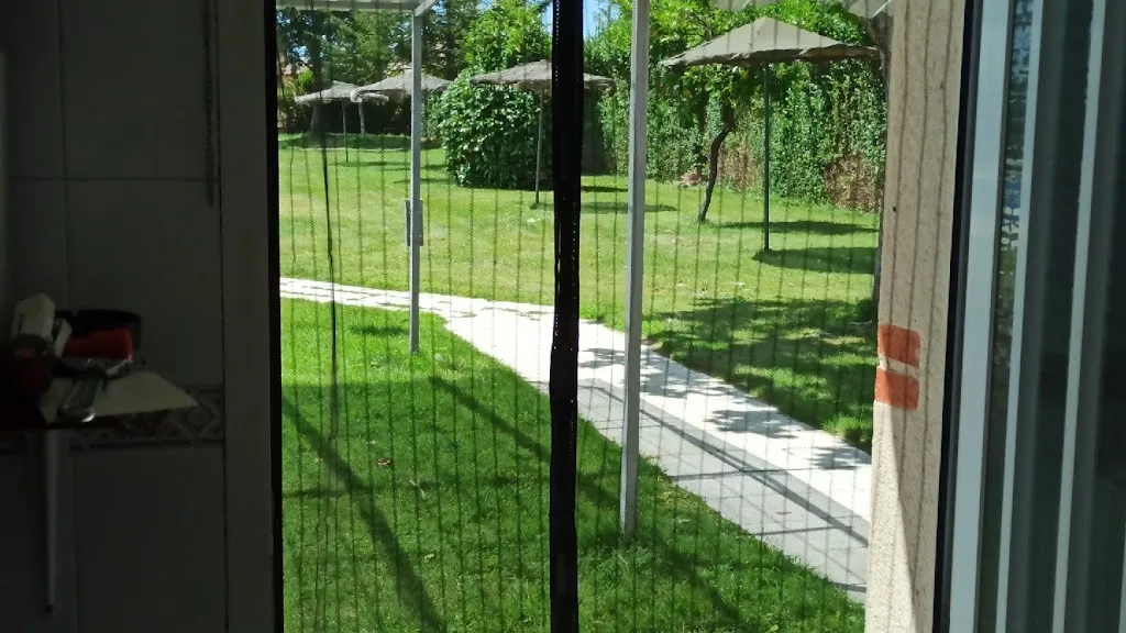 Bar Las Piscinas restaurant in Martín Muñoz de la Dehesa