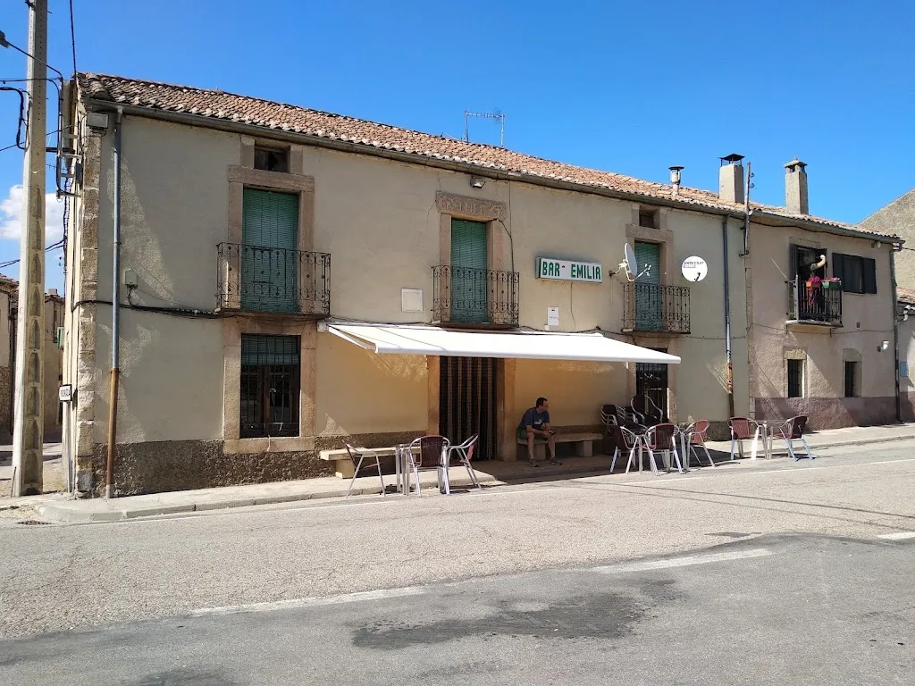 Bar Emília restaurant in Matabuena