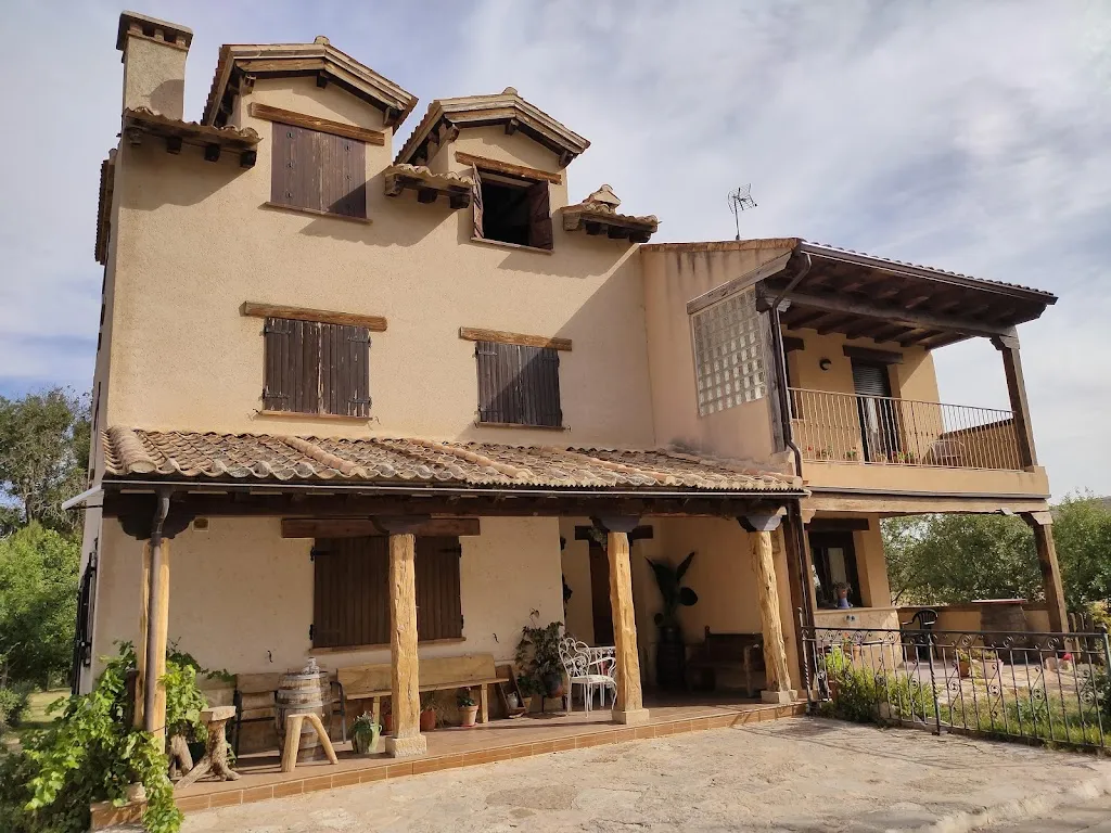 Rosa S_Casa Rural La Huerta _Montejo de la Vega de la Serrezuela_recensione