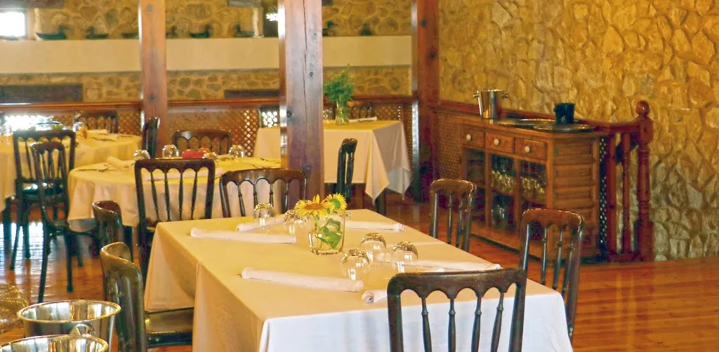 La Serrezuela restaurant in Montejo de la Vega de la Serrezuela