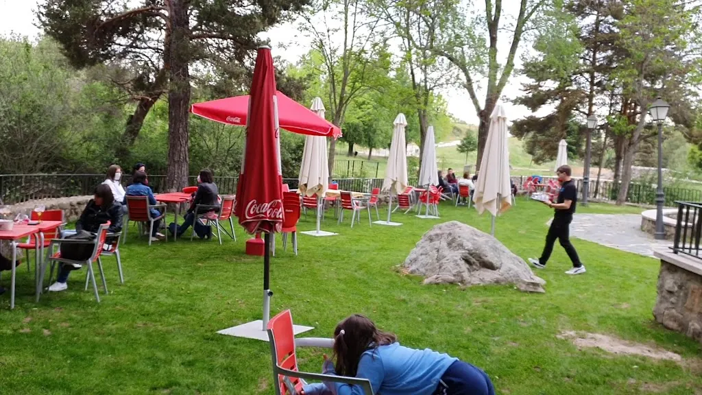 Chiringuito Las Charcas . Navafria_Navafría_slider_image_1