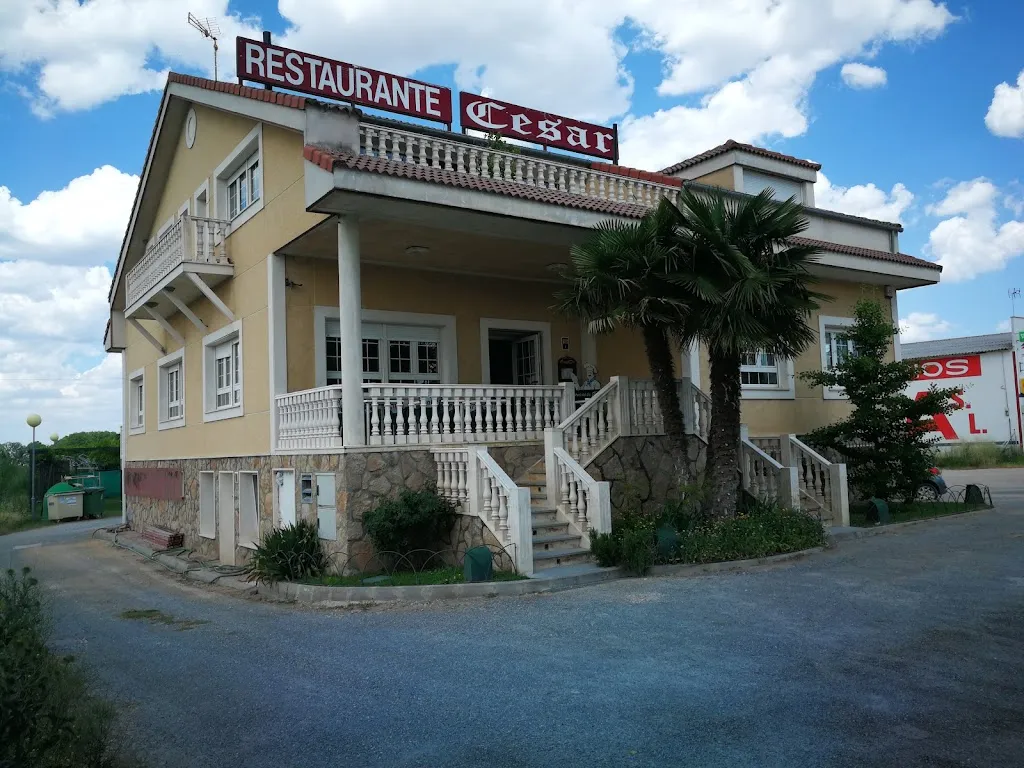 Restaurante-Bar César_Navalmanzano_slider_image_3