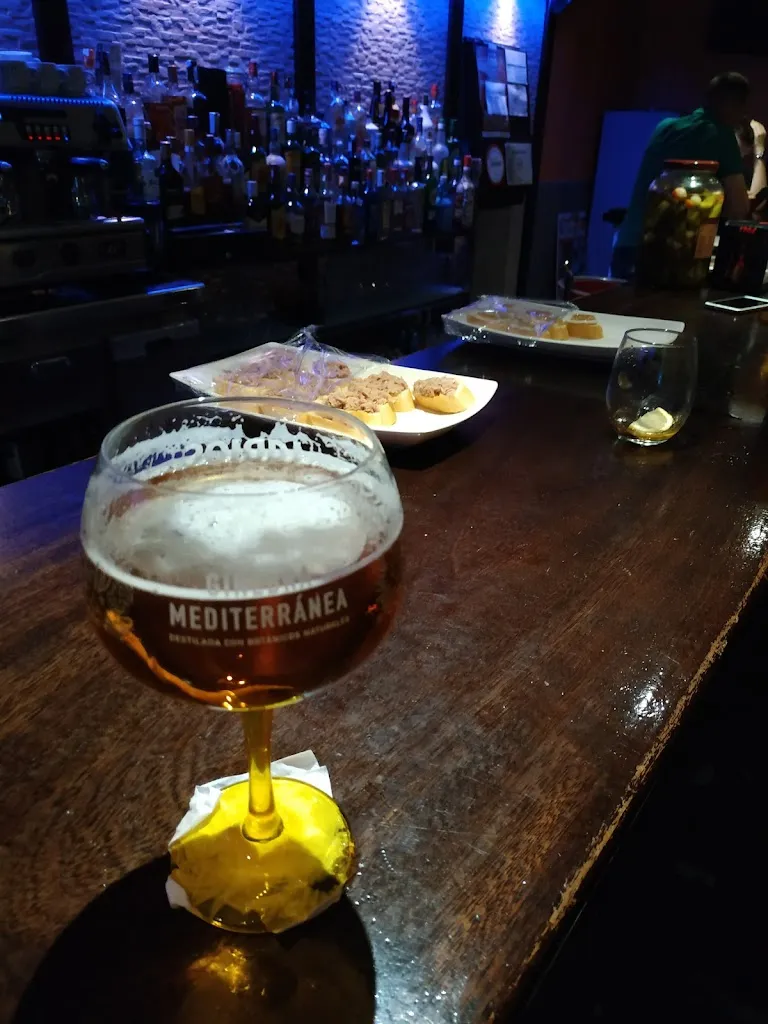 Los nenes café & copas_Navalmanzano_slider_image_2