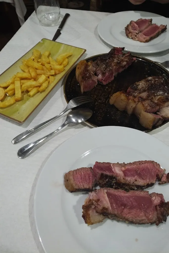 Julio García_la Esquina_Navas de Oro_review