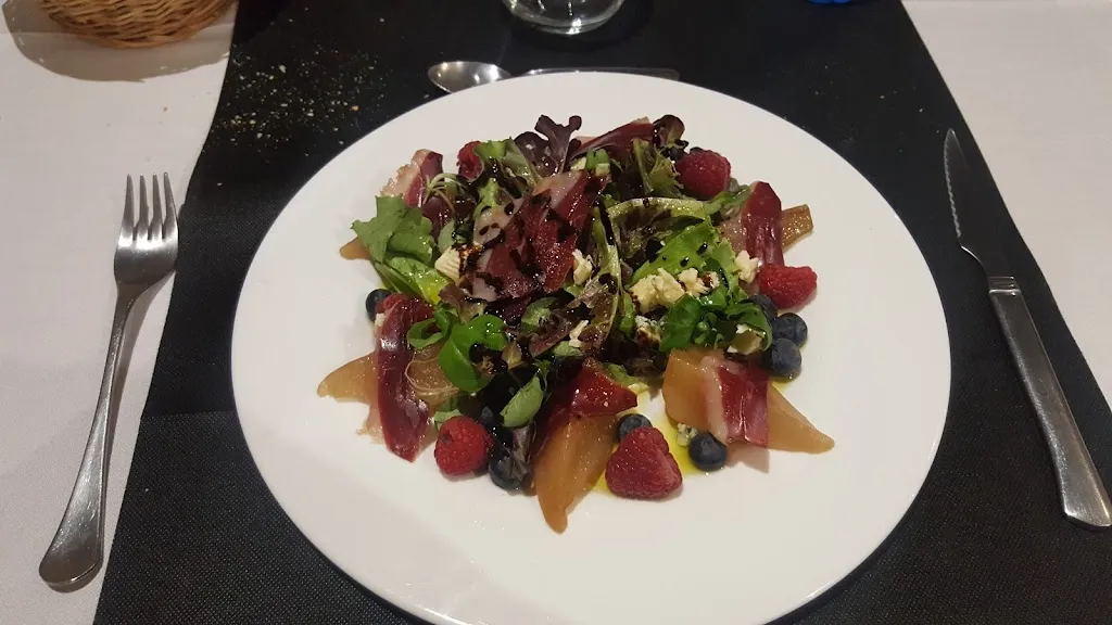 Florencia Claes_la Esquina_Navas de Oro_review