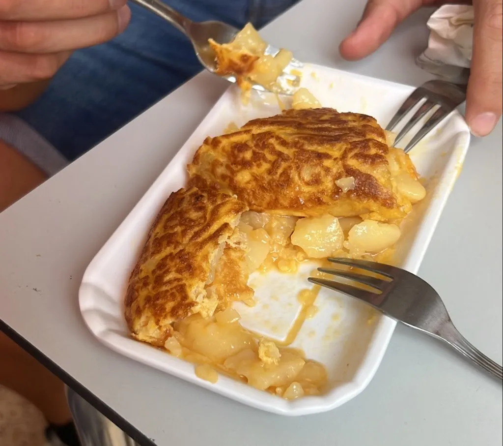 Sofía Wikström_Bar Centro_Navas de San Antonio_review