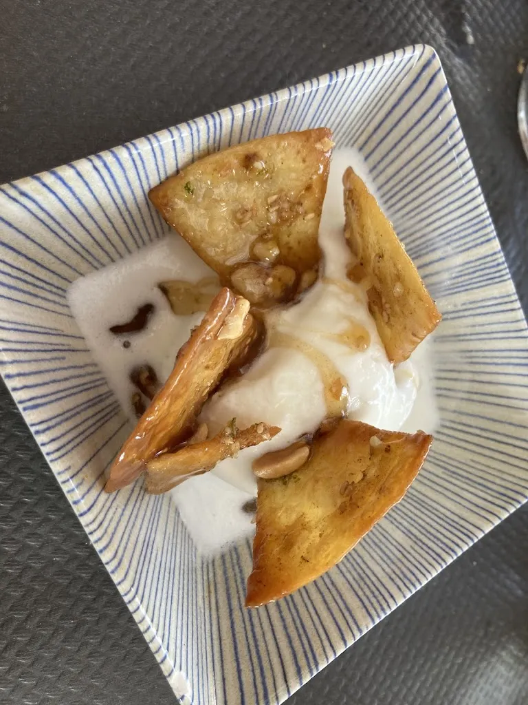 Mari Carmen Castillo_Bar La Kábila_Bayarque_review