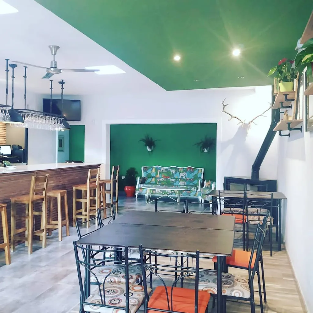 Bar La Kábila restaurant in Bayarque