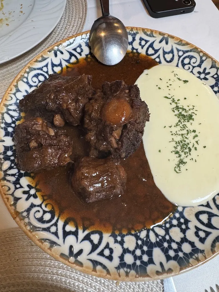 Sofi hg_La farola_Orejana_review