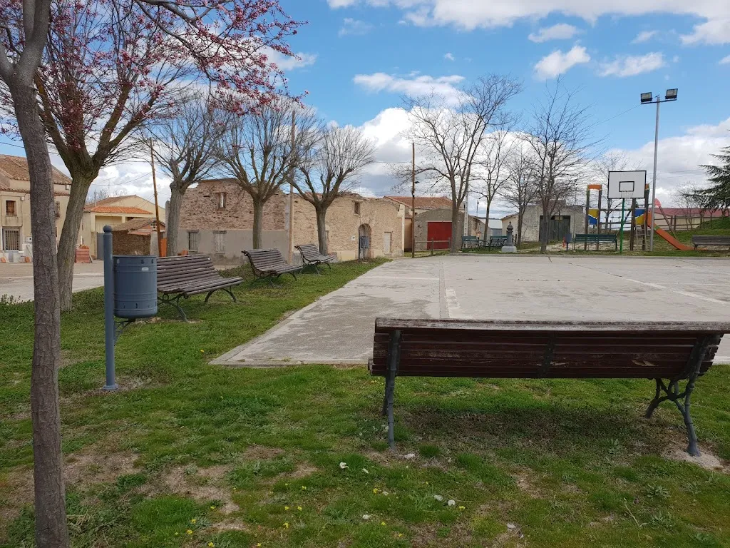 Frontón de Ortigosa de Pestaño_Ortigosa de Pestaño_slider_image_3