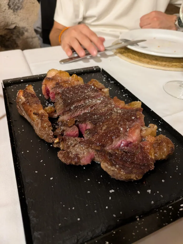 Florencia Gambetta _VACAMU_Ortigosa de Pestaño_review