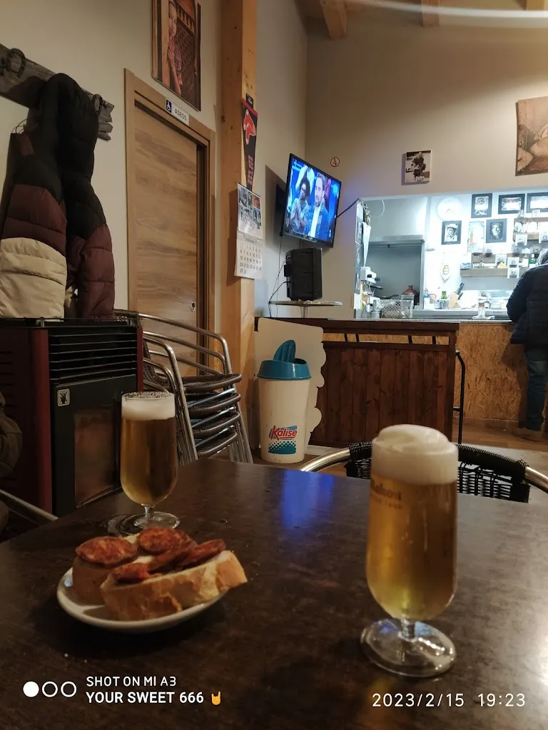 Menu_Chiringuito las Pistas Deportivas Ortigosa Del Monte._Ortigosa del Monte_image_8