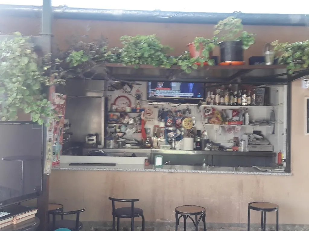 Chiringuito las Pistas Deportivas Ortigosa Del Monte. restaurant in Ortigosa del Monte