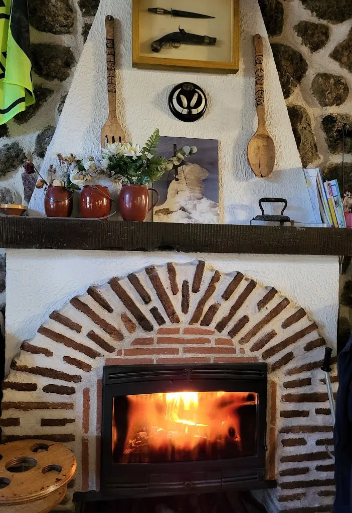 RJ Asesores Inmobiliarios_Bar EL BERROCAL_Ortigosa del Monte_recensione