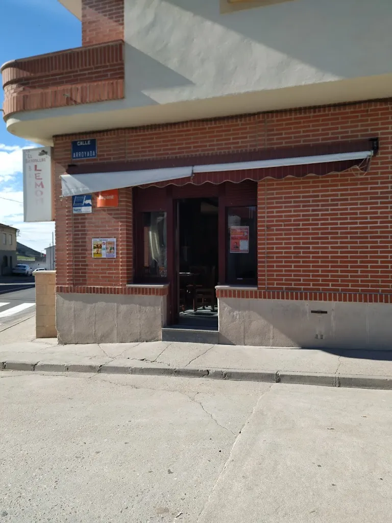 Jose Luis_Bar Lemon_San Cristóbal de Cuéllar_recensione