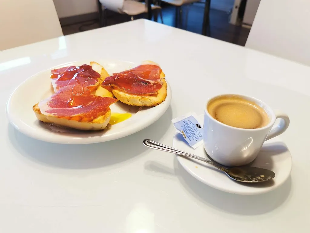 Bar La Entrada_San Cristóbal de Segovia_slider_image_3