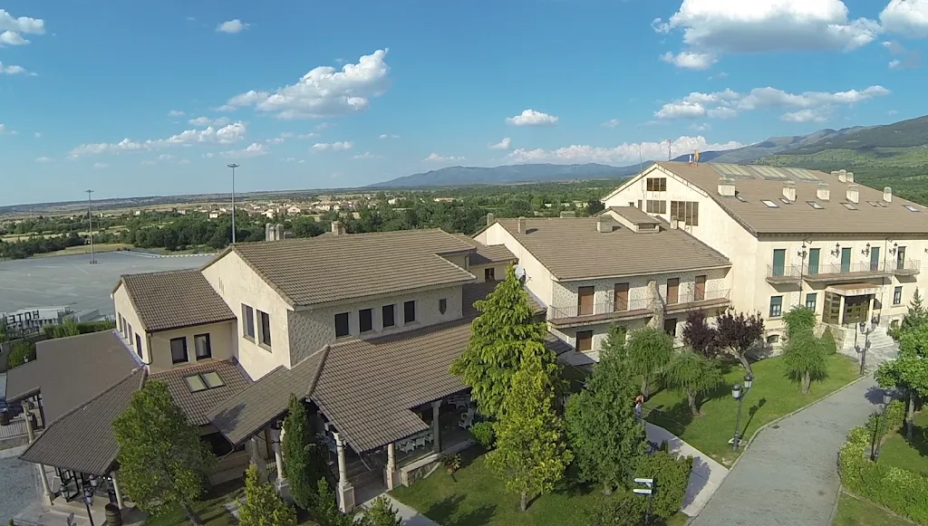 Hotel Restaurante Mirasierra_Santa Marta del Cerro_slider_image_1