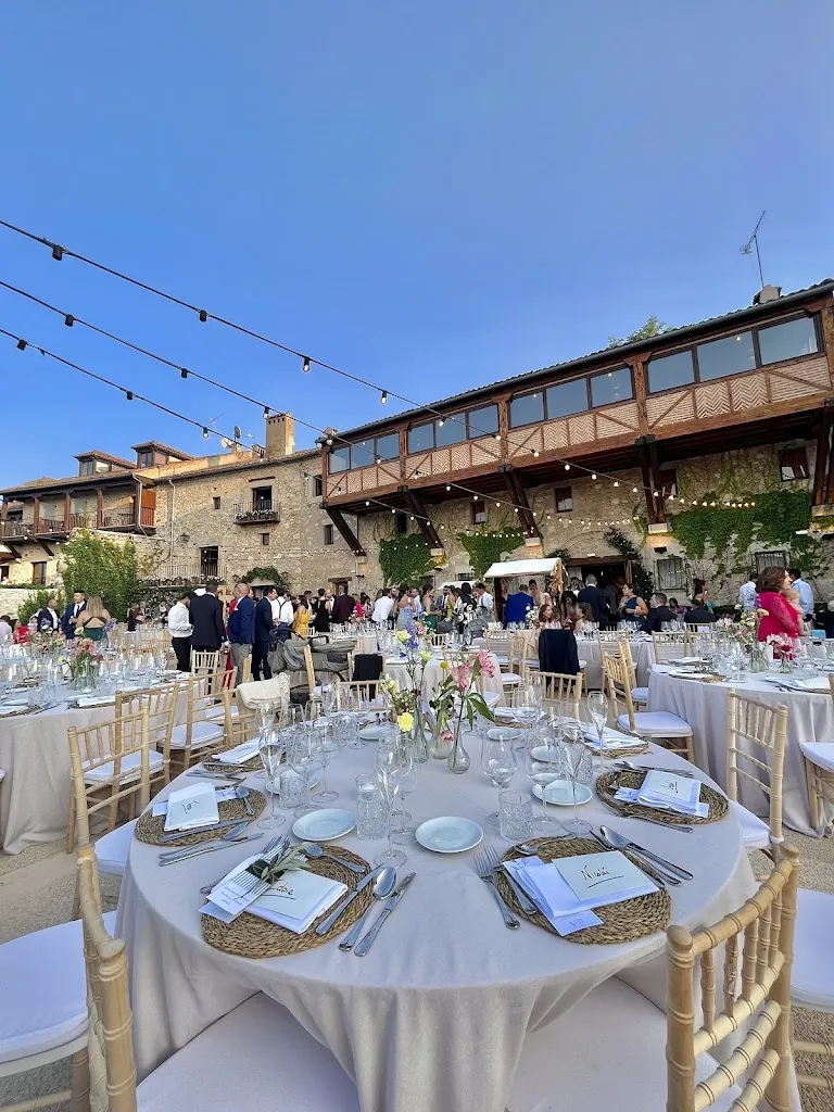 Hostería Pintor Zuloaga_Santiuste de Pedraza_slider_image_2