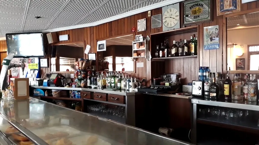 Bar Las Chicas_Santiuste de San Juan Bautista_slider_image_2