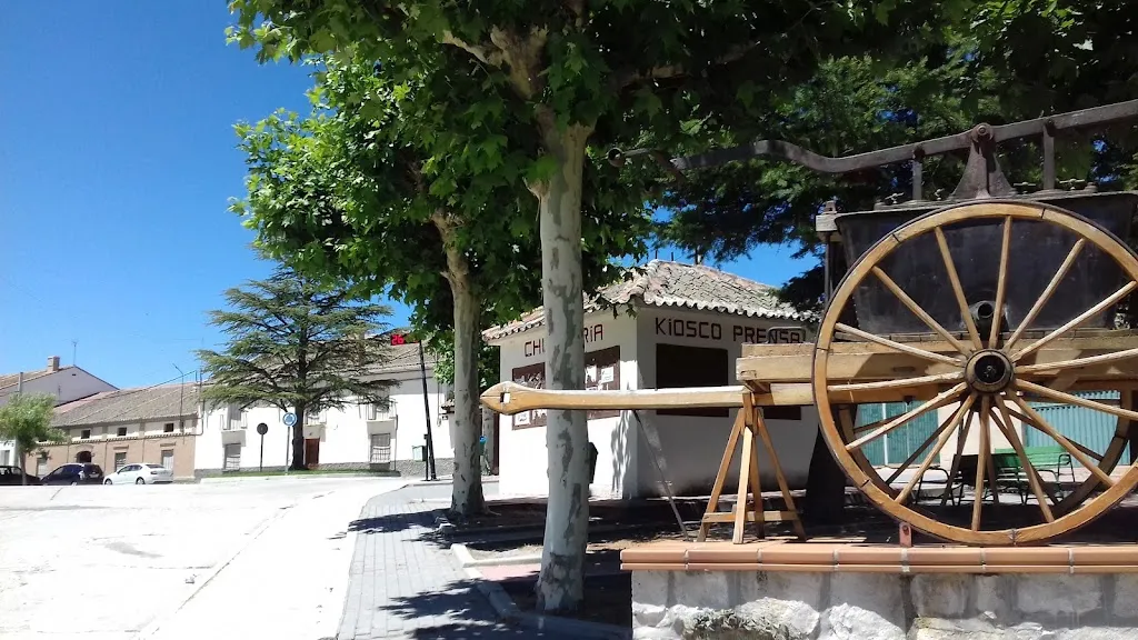 Bar Las Chicas_Santiuste de San Juan Bautista_slider_image_3