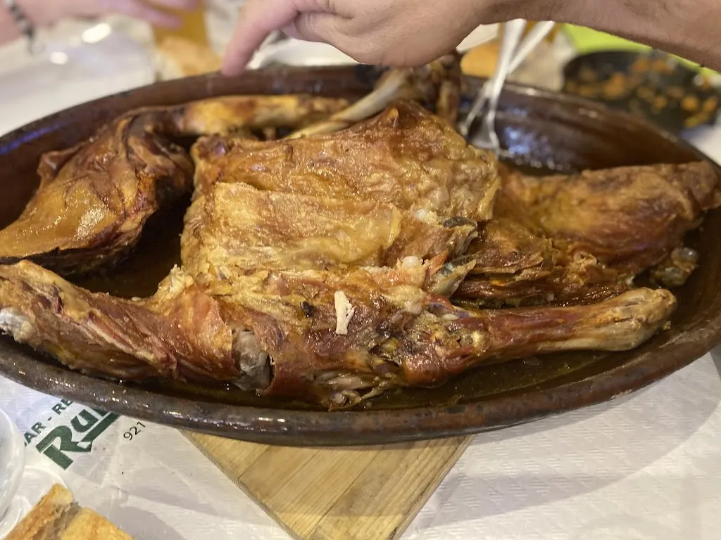 Lourdes V._Hostal Restaurante Rubesar_Santo Tomé del Puerto_review