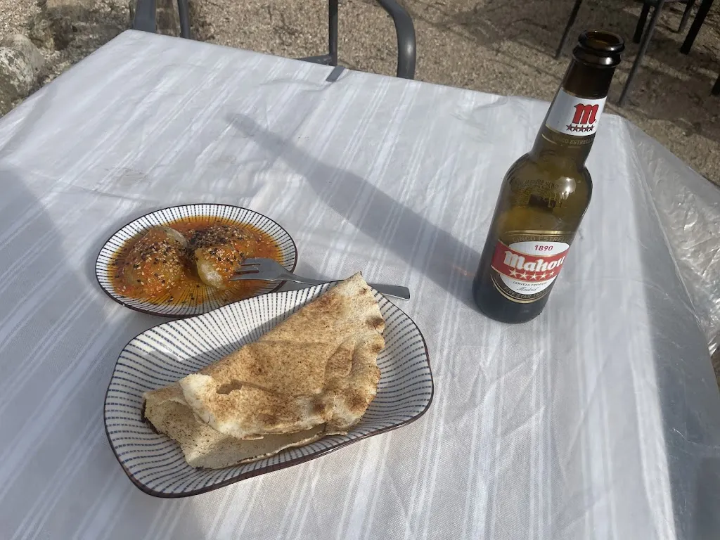 Andrei Sagdeev_Paz&Pan_Sotosalbos_review