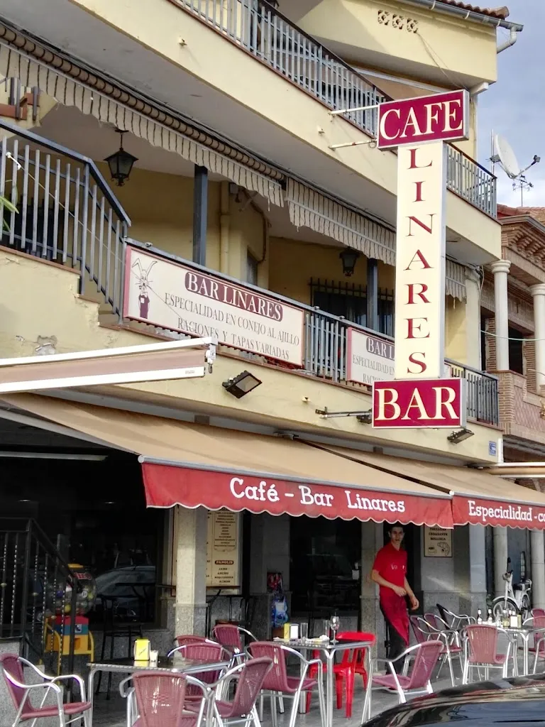 Café Bar Linares restaurant in Sotillo