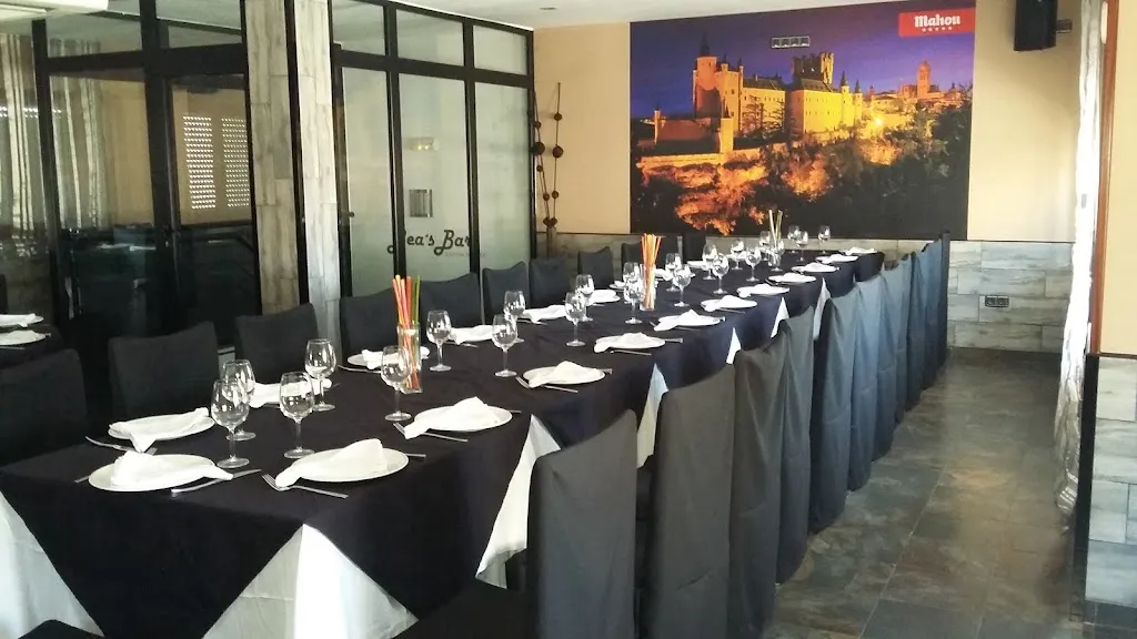 Beas bar restaurante restaurant in Torrecilla del Pinar