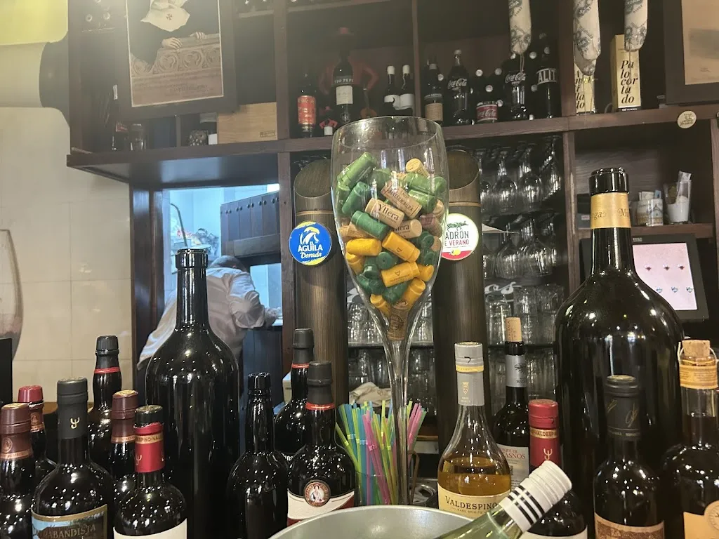 Taberna Entrevinos_Almería_slider_image_3