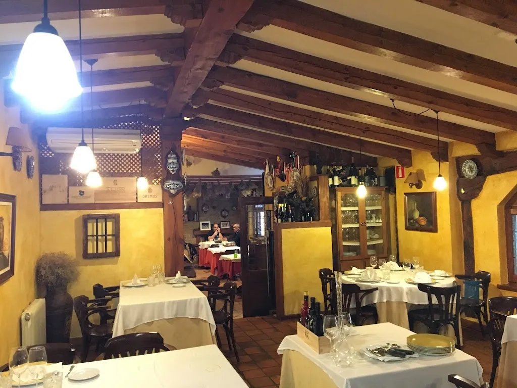 ChiChi W_Casa Felipe_Torrecaballeros_review