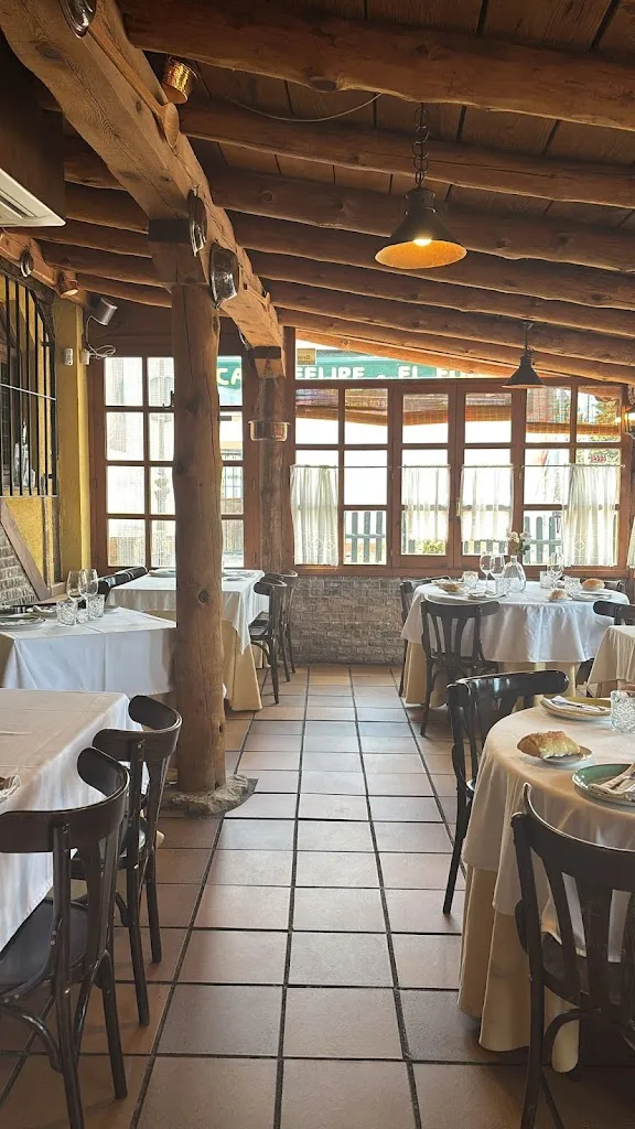 Casa Felipe restaurant in Torrecaballeros