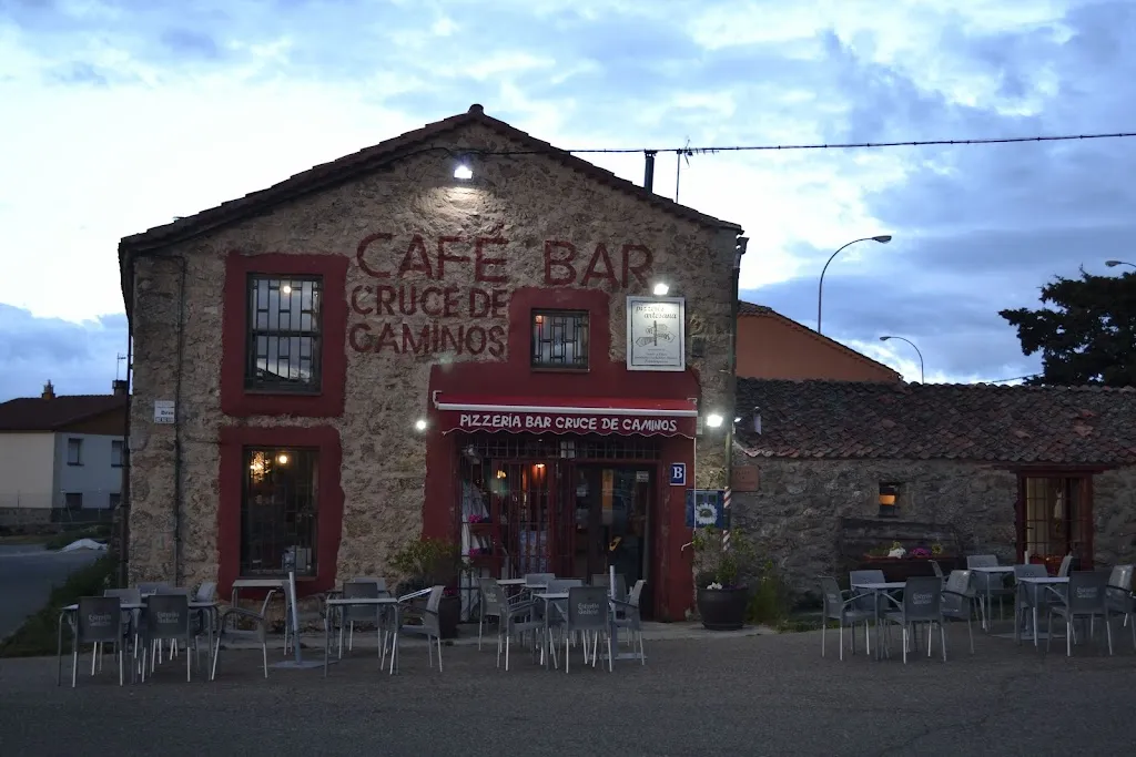 Cruce de Caminos restaurant in Torrecaballeros