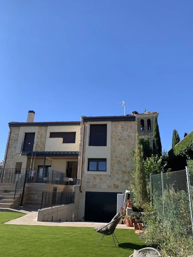 Cecile Renaud_El Ciprés de Valdeprados_Valdeprados_review