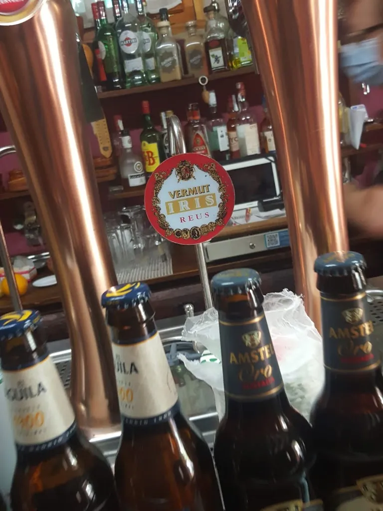 Mercedes Martin_Bar Telarañas_Valleruela de Pedraza_review