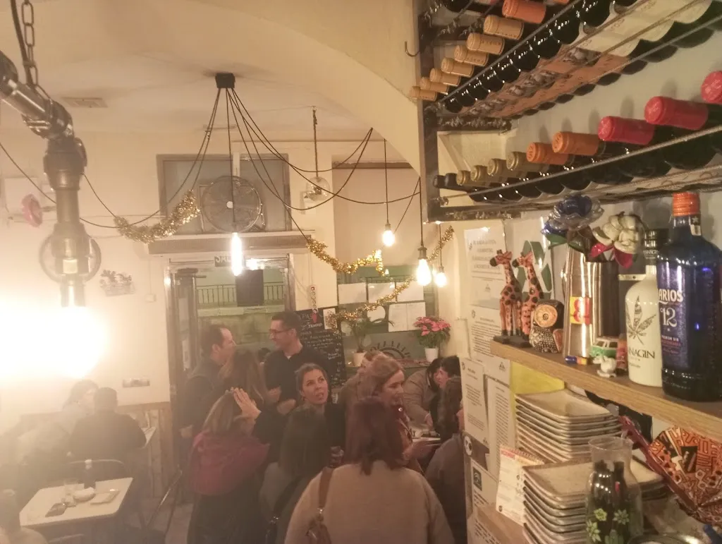 JOVELLANOS 16. restaurant in Almería