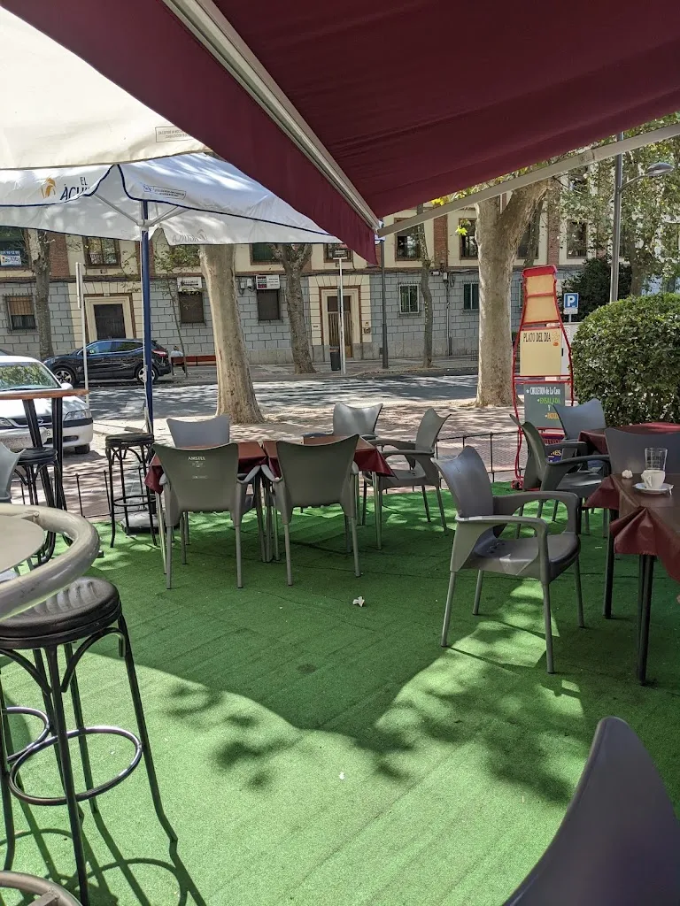 Sergio Guadarrama_Bar restaurante Las Nuevas Jarritas_Ventosilla y Tejadilla_review