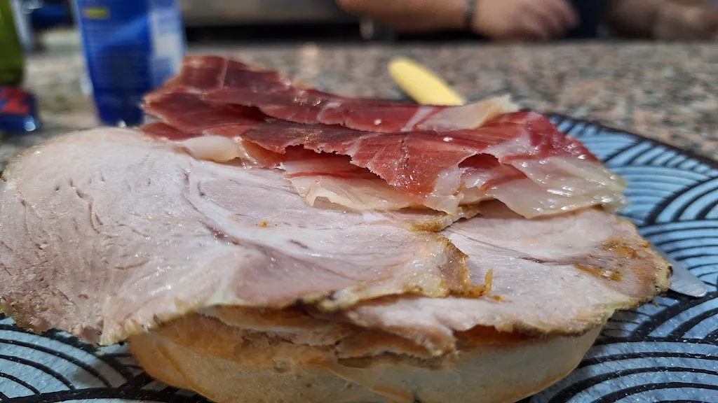 DAVID LEON MONGE_Café Bar Los Dolmenes_Albaida del Aljarafe_recensione