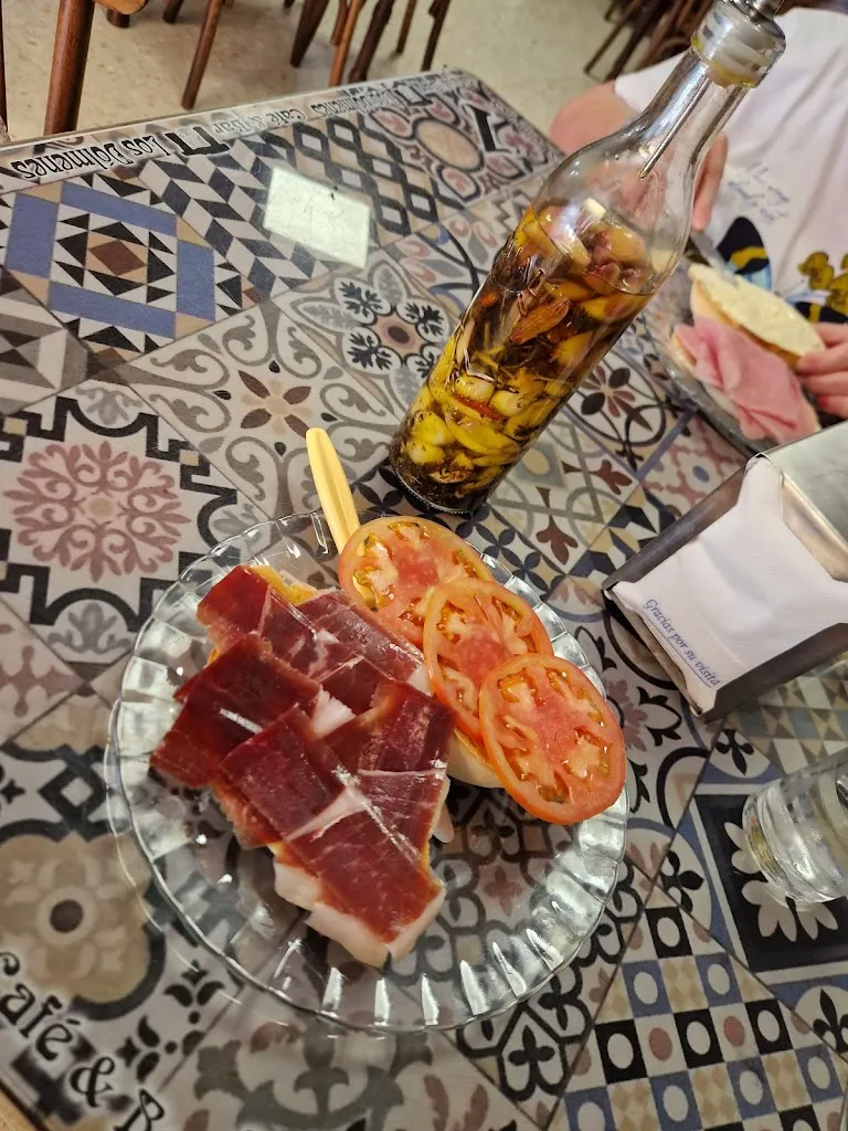 Café Bar Los Dolmenes_Albaida del Aljarafe_slider_image_2