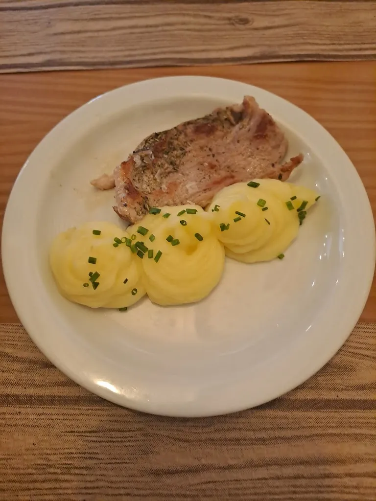 Leandro Hernández_La Huerta, Bar_Aguadulce_review