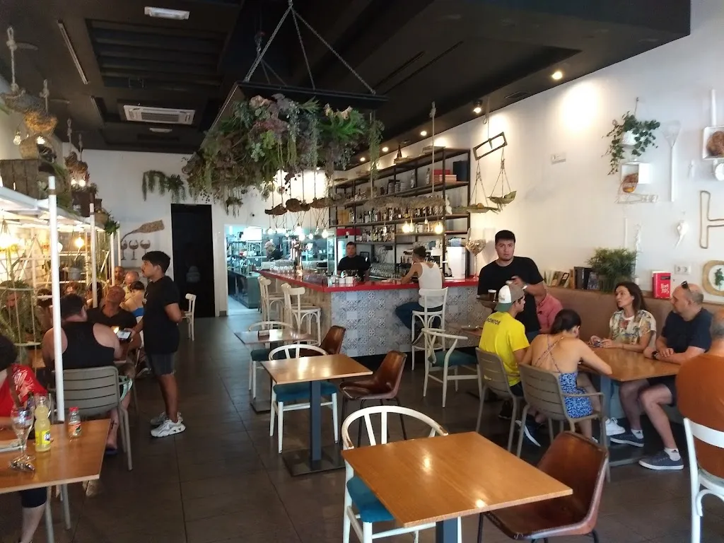 Mike C._La Huerta, Bar_Aguadulce_review