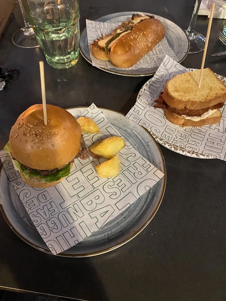 Philippa Vickery_Bar Delira | Grupo Tracatá_Aguadulce_recensione