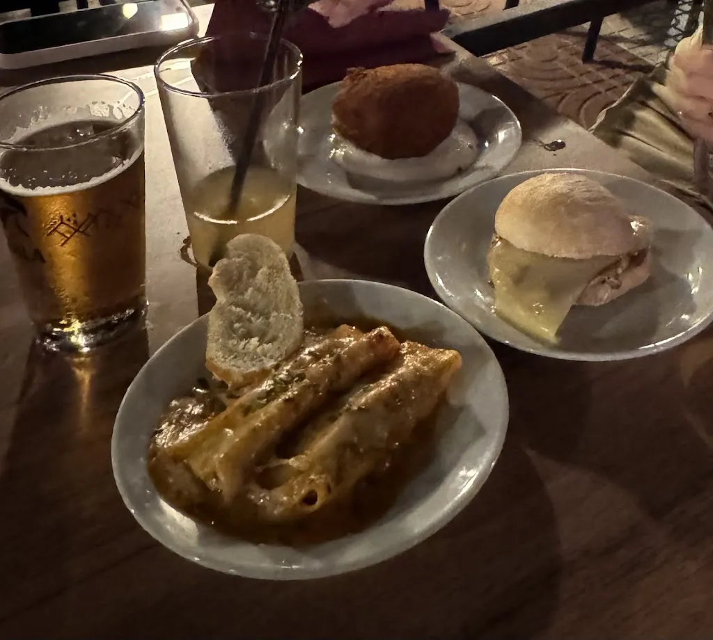 August_L'arrivée Tapas y Mucho Más_Aguadulce_recensione