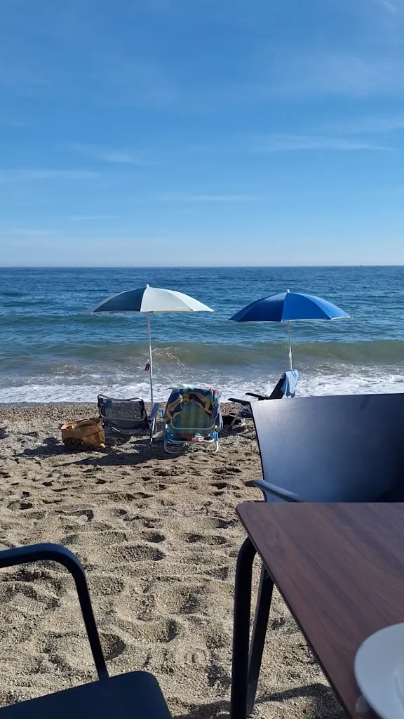 Isabell Melina Siedler_Chiringuito J. Emilio_Aguadulce_review