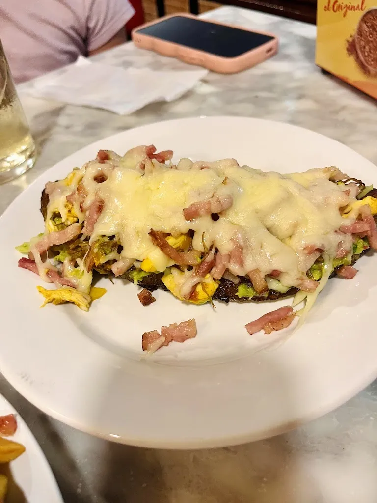 Adry Ferrer_El Bochinche_Aguadulce_recensione