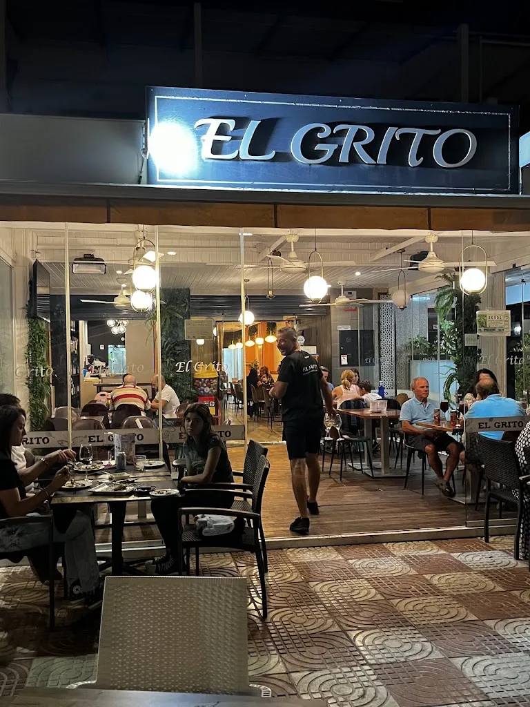 Aron Tiefes_El Grito_Aguadulce_review