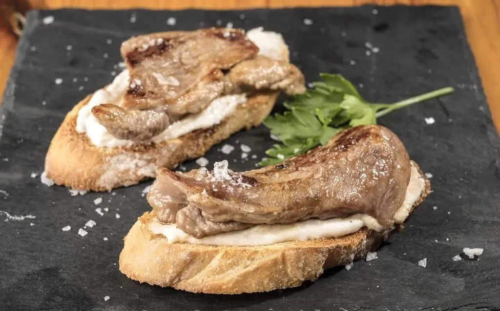 Estefanía Margullón_La Taberna de Frasco_Aguadulce_review